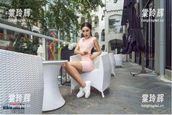 AISS爱丝(黄金版) - 亚美依的街头写真：丝袜在风中翩跹