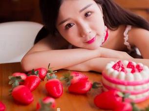 GIRLT果团网 – 在无圣光中，周晓唯给你展示什么叫‘透明可见’的写真！