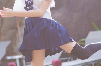 IMiss爱蜜社 – 红裙：Yannie的精选写真集，里面有些什么？让我也来猜猜！