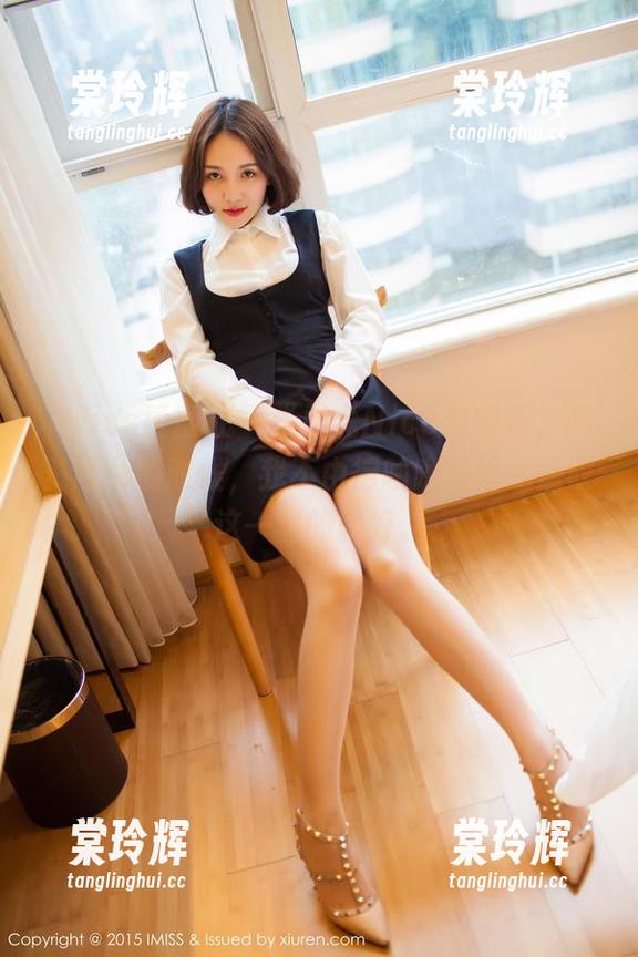 IMiss爱蜜社-张思允Nice IMiss爱蜜社 - 张思允Nice的婚纱,浏览图片的时候,我不由得咕噜咕噜地感叹这一刻的美好。