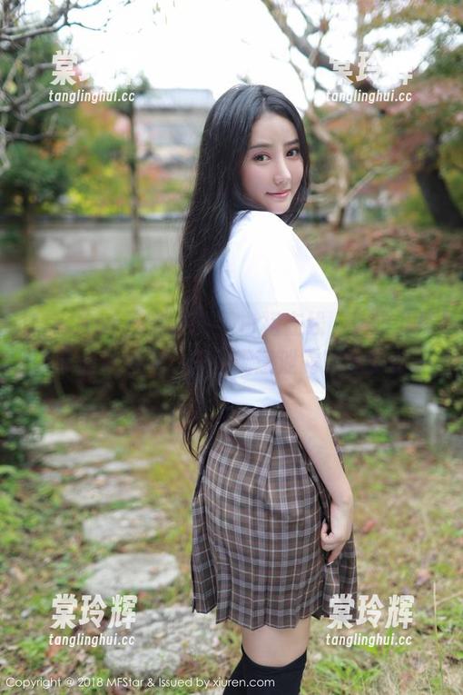 MFStar模范学院-唐琪儿il MFStar模范学院 - 白裙在线,唐琪儿il好像在追逐风,但又无意泄露家的秘密。