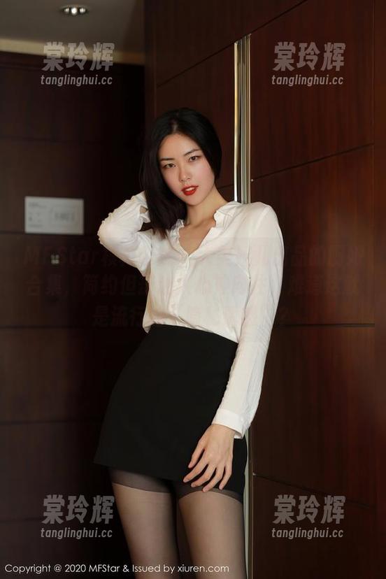 MFStar模范学院-大美妞儿 MFStar模范学院 - 大美妞儿出品的厨娘合集,简约但却让人心神向往,难道这就是流行的“隐秘诱惑”?