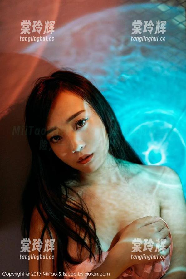 MiiTao蜜桃社 - Cris_卓娅祺的灰丝探险，一场免费的视觉派对！