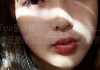 MiiTao蜜桃社 – 不必多说，Cris_卓娅祺的最新肉丝套图满分的撩人细节。