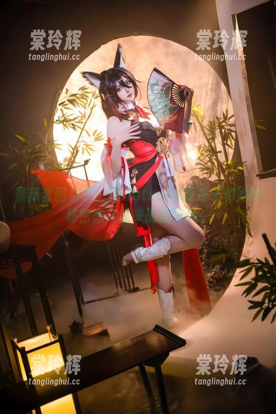 Natsuko夏夏子 最新套图来了:把Natsuko夏夏子和她的秘密恋人刮来的流行风。