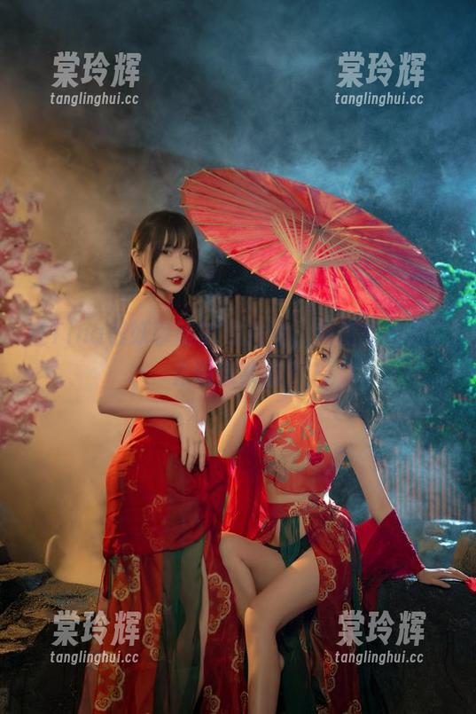 Tina很妖孽呀 在Tina很妖孽呀的照片里,魅魔姐姐是怎么唱情歌的?