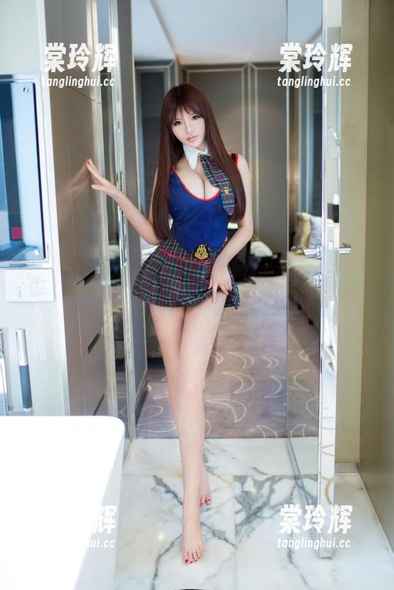 TuiGirl-冯雨芝 TuiGirl - 白丝的照片来了,冯雨芝又在更新什么新鲜玩意儿?