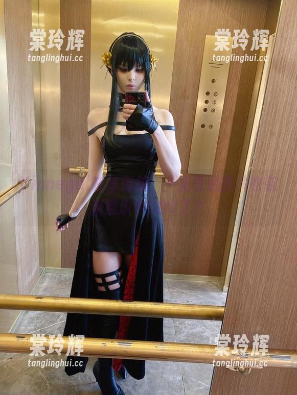 Vinnegal在家街拍，一张普通图片也在潜意识中COS了？