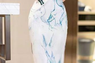 Xiuren秀人网 – 你看，古月小同学的天台美图，不带一点华丽的辞藻，却让我心里飘荡着温柔的情愫。