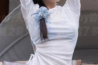 Xiuren秀人网 – 周慕汐baby的搞怪图集：下载之前先来猜一猜她藏了多少“秘密”！