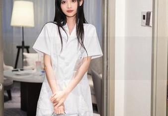 Xiuren秀人网 – 放眼泳池，外科TEL的泳衣作品無料！谁想看？