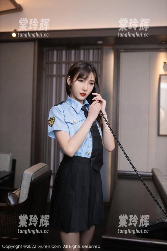 Xiuren秀人网 - 玛鲁娜Manuela的吊带自拍——你见过这么另类精彩的写真集吗？赶紧来分享一下！