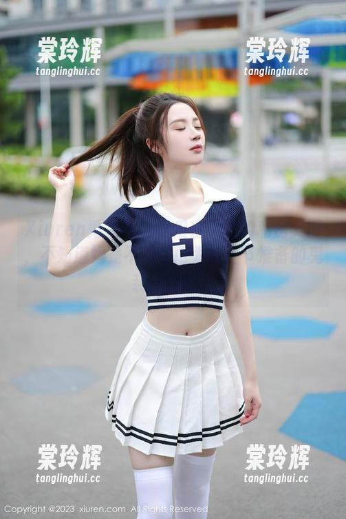 Xiuren秀人网-白小喵 Xiuren秀人网 - 这组白小喵的私房美图,不知道她是不是专门为万圣节准备的鬼装,哈哈。