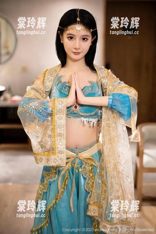 Xiuren秀人网-软软Roro Xiuren秀人网 - 看软软Roro如何把去年的连体衣变成今年的私拍资源!