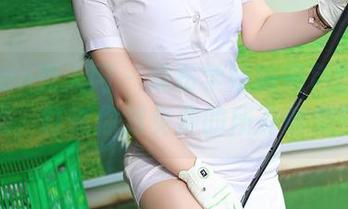 Xiuren秀人网 – 麻布学妹的黑色图集上线，打破你对免费的所有偏见！
