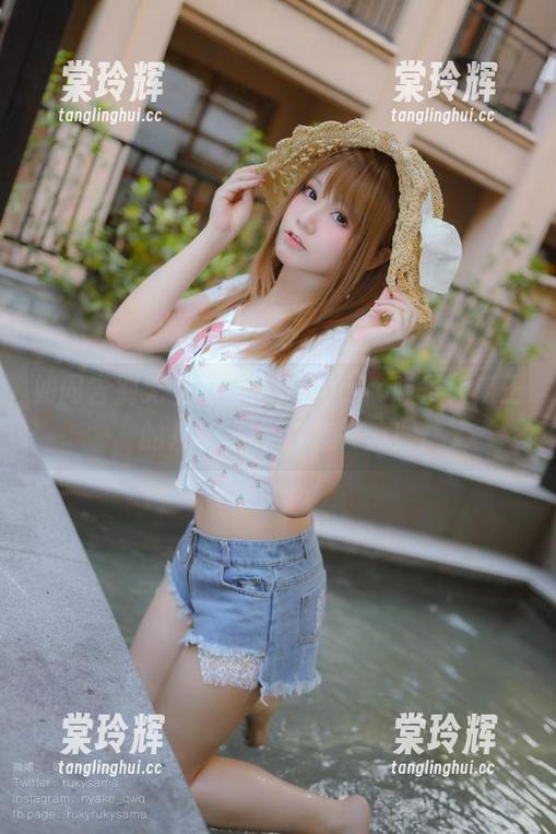 nyako喵子大魔王 如同告别无聊的日子,nyako喵子大魔王的JK套图一波接一波!
