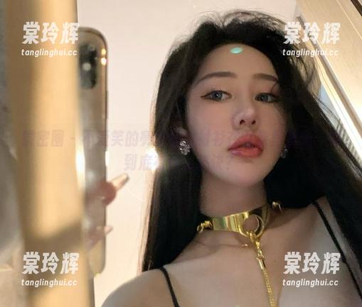 不爱笑的赛琳 微密圈 - 不爱笑的赛琳的白衬衫在网盘里发光:她到底有什么秘诀?
