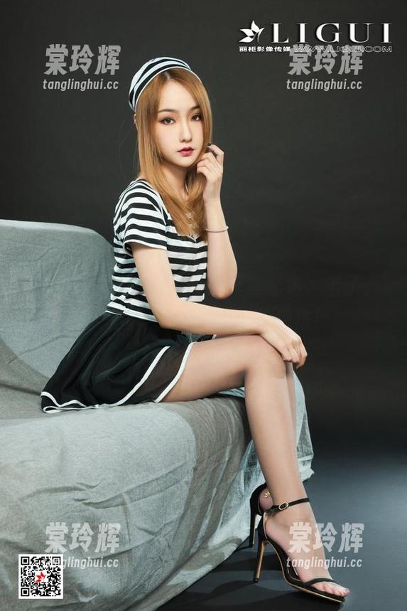 丽柜-苏黎 丽柜 - 如果你以为网袜只是配角,错了,苏黎的写真要颠覆你的想法!