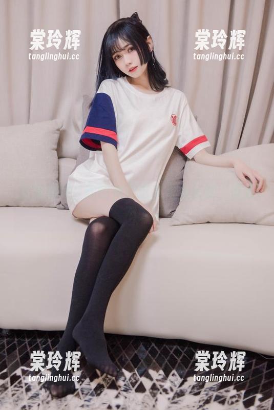 你的负卿 图集揭晓:你的负卿这次又为长腿“增色”不少。