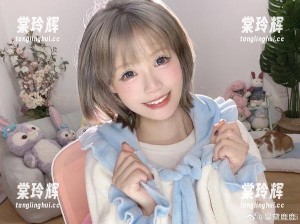 千反田鹿子 千反田鹿子穿红裙,逼真到让我想给她投个票!这可是王者归来的cos!