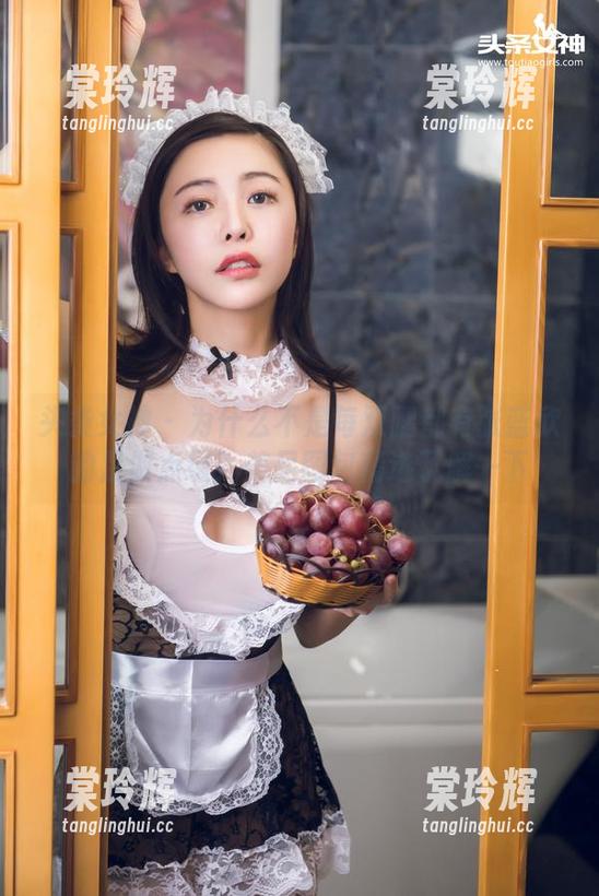 头条女神-张蓝欣 头条女神 - 为什么不是每双腿都有张蓝欣的足做点缀?美足图包精选了解一下