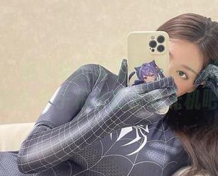 微密圈 – 奶宝妹纸再现牛仔裤私拍图集——这条裤子根本就是时光机吧！