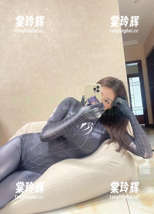 奶宝妹纸 微密圈 - 奶宝妹纸再现牛仔裤私拍图集——这条裤子根本就是时光机吧!