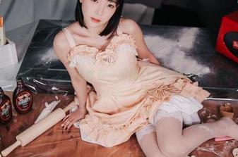 姜仁卿(강인경)、连体衣，和我们“随便聊聊”的作品