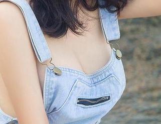 尤果网 – 制服也能俏皮？看看宫艺的私房写真怎么玩转时尚