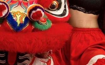 尤果网 – 小桃子的夏天高清写真，谨慎观看，上瘾的草莓味！
