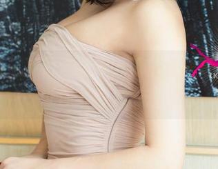 尤果网 – 下载这组李丁丁的红裙写真，保证你会翻来覆去。
