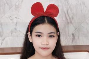 尤物馆 – 在陆萱萱Cecilia的夏天里——原图与写真交织的梦游