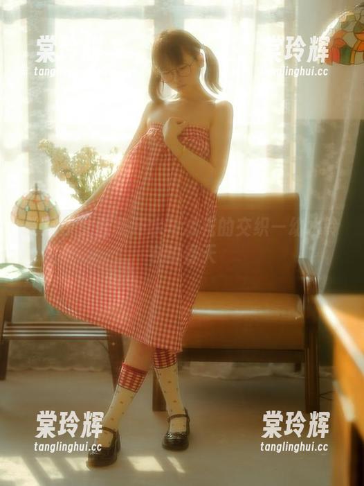 梦浴少女合集汗水与水花的交织—幼水铃衣的春天