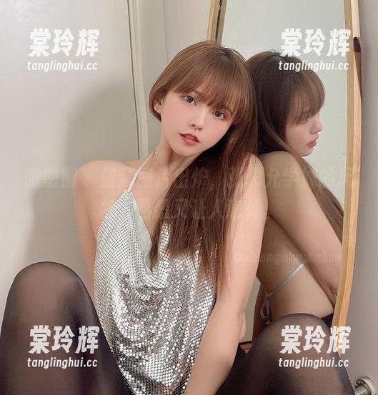 张思允 微密圈 - 最新图片出炉,张思允学妹的风格,熟悉又让人意外。