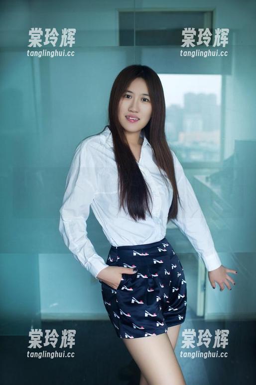 推女郎 - 哈尼宝宝的连体衣作品，让我暂停了一下，继续追逐飘动的细节