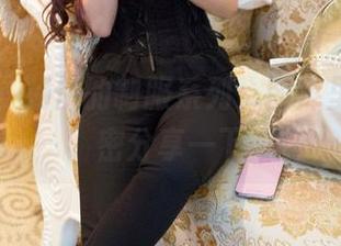 推女郎 – 杨伊的制服系列，图库里的小秘密分享一下