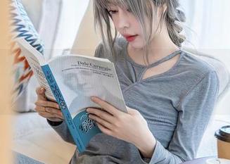 星颜社 – 这就是唐思琪：在套装中的写意与精选