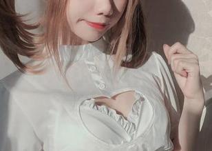 你以为这是dressingroom吗？果咩酱w带你舞动高跟鞋和猫咪，经典美图包不容错过！