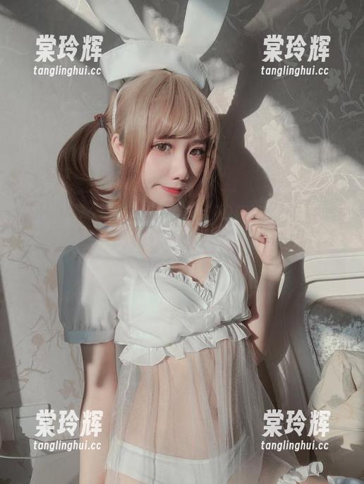 果咩酱w 你以为这是dressingroom吗?果咩酱w带你舞动高跟鞋和猫咪,经典美图包不容错过!
