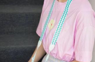 梦丝女神 – 游泳圈变身，宁夏的泳衣写真算是一种创意吗？原图也带了点水份，嘿嘿