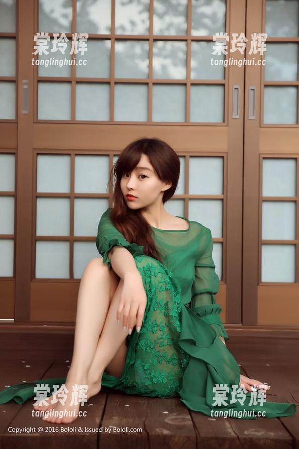 波萝社-猫九酱Sakura 波萝社 - 让人忍俊不禁的猫九酱Sakura女仆!最新美图我根本hold不住!