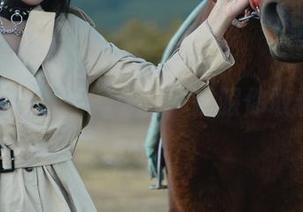 图片秀：浅安安穿上体操服你敢看吗？
