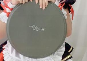 穿上白烨烨的职业装后，可能会感到压力山大——但好看完全不需要妥协！