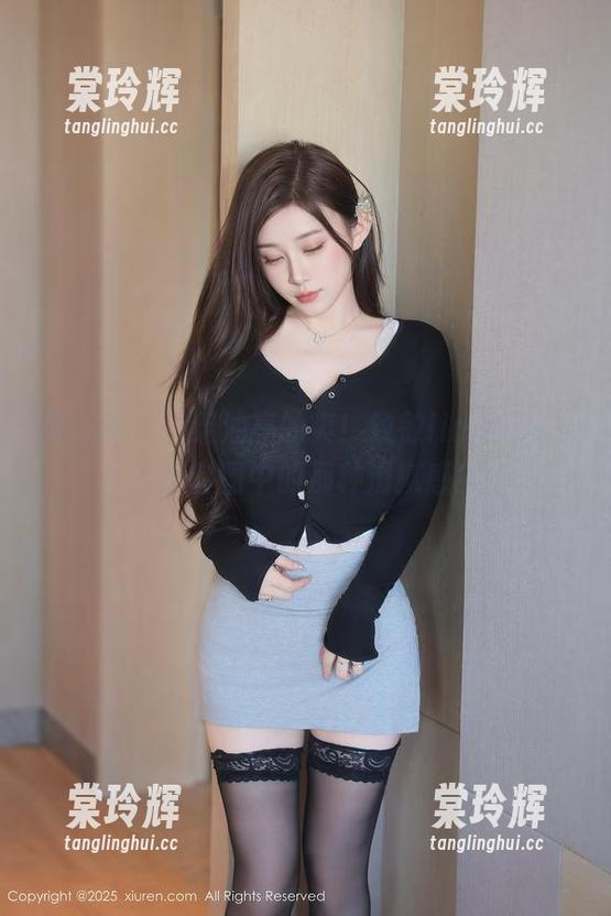 秀人网-lingyu69 秀人网 - 一组油亮的爽!致敬lingyu69最新套图中的那种滑腻感!