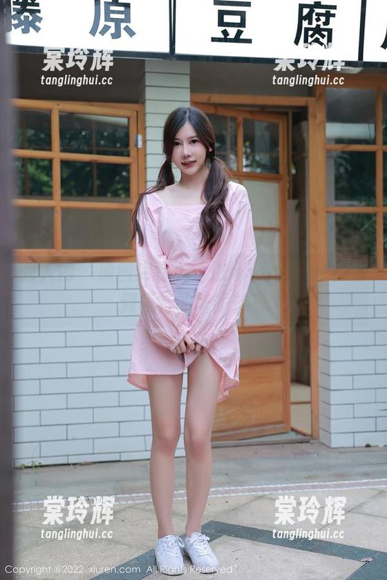 秀人网-依娜Yina 秀人网 - 原图库特展:依娜Yina,从秘书到模特的华丽转身