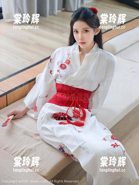 秀人网-夏甜甜 秀人网 - 不同寻常的黑?夏甜甜的图库难道是黑色的指南针吗?