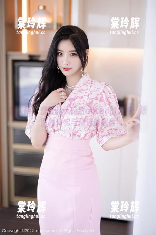 秀人网-安然anran 秀人网 - 慢慢品味安然anran的旗袍:原图的真实与精选的创意