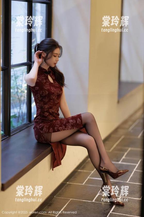 秀人网-曦宝儿 秀人网 - 坐等曦宝儿棉袜原图,分享一下你心目中的“最佳袜子姿势”!