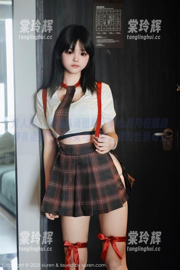 秀人网-梦心月 秀人网 - 校服高清图包:梦心月用校服撩得有点那个,真实与想象之间的恰到好处。