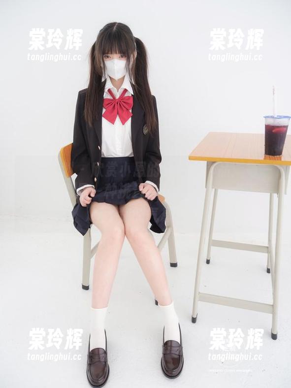 紧急企划-小恩 紧急企划 - 欣赏小恩的连体衣作品:每一处细节都是一种挑逗,真有那么一点不清不楚的气息。